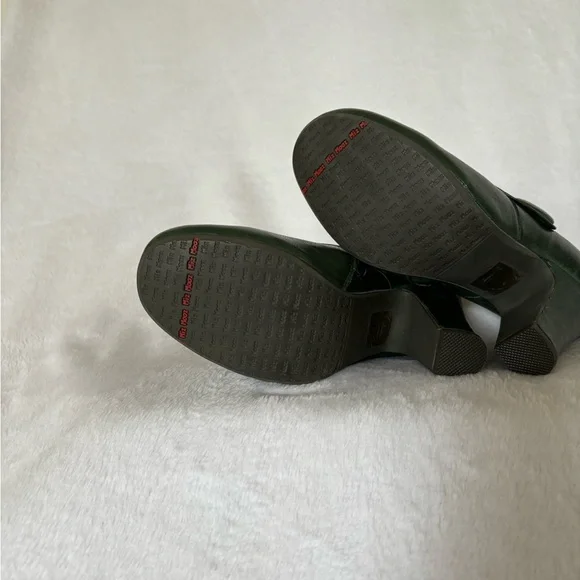 Miz Mooz women’s shoes. - Picture 4 of 7